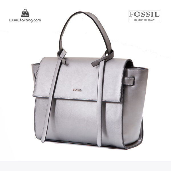 کیف دستی زنانه کد TB-6131 برند فسیل رنگ نقره ای از جلو ( fossil tb-6131 )