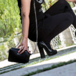 کیف رودوشی زنانه کد RM-2210 برند ماندیرو رنگ مشکی مدل ( mandiro RM-2210 )