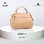 کیف رودوشی زنانه کد RM-2222 برند ماندیرو رنگ کافی از عقب ( mandiro RM-2222 )