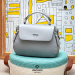 کیف رودوشی زنانه کد RM-2222 برند ماندیرو رنگ طوسی از فانتزی ( mandiro RM-2222 )