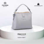 کیف رودوشی زنانه کد RM-2223 برند ماندیرو رنگ طوسی از جلو ( mandiro RM-2223 )