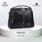 کیف رودوشی زنانه کد RM-2225 برند ماندیرو رنگ مشکی از جلو ( mandiro RM-2225 )