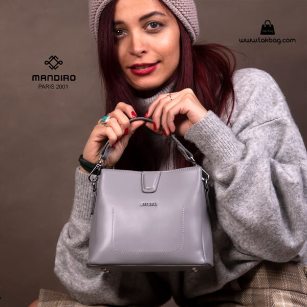 کیف رودوشی زنانه کد RM-2223 برند ماندیرو رنگ طوسی با مدل ( mandiro RM-2223 )