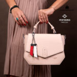 کیف رودوشی زنانه کد RM-2227 برند ماندیرو رنگ کرم با مدل ( mandiro RM-2227 )