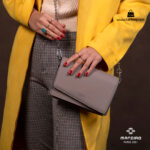 کیف رودوشی زنانه کد RM-2228 برند ماندیرو رنگ طوسی با مدل ( mandiro RM-2228 )