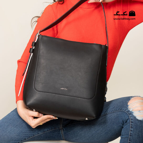 کیف دستی زنانه کد RM-2232 برند ماندیرو رنگ مشکی با مدل ( mandiro RM-2232 )