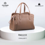 کیف دستی زنانه کد RM-2233 برند ماندیرو رنگ کافی از پشت ( mandiro RM-2233 )