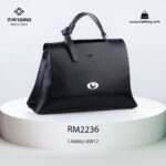 کیف رودوشی زنانه کد RM-2236 برند ماندیرو رنگ مشکی از جلو ( mandiro RM-2236 )