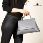 کیف رودوشی زنانه کد RM-2236 برند ماندیرو رنگ طوسی با مدل ( mandiro RM-2236 )