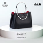 کیف رودوشی زنانه کد RM-2217 برند ماندیرو رنگ مشکی از جلو ( mandiro RM-2217 )