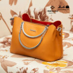 کیف رودوشی زنانه کد RM-2217 برند ماندیرو رنگ نارنجی از جلو ( mandiro RM-2217 )