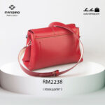 کیف رودوشی زنانه کد RM-2238 برند ماندیرو رنگ قرمز از پشت ( mandiro RM-2238 )