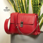 کیف رودوشی زنانه کد RM-2238 برند ماندیرو رنگ قرمز از جلو ( mandiro RM-2238 )