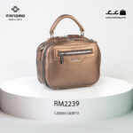 کیف رودوشی زنانه کد RM-2239 برند ماندیرو رنگ قهوه ای از جلو ( mandiro RM-2239 )