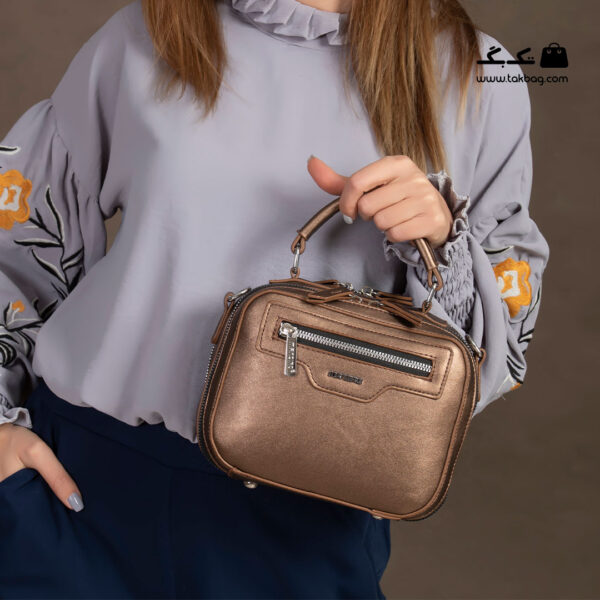 کیف رودوشی زنانه کد RM-2239 برند ماندیرو رنگ قهوه ای با مدل ( mandiro RM-2239 )