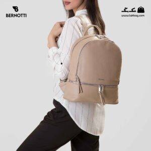 کیف کوله کد TB-6415 برند برنوتی رنگ کرم از جلو محصول با مدل ( Bernotti tb-6415 )