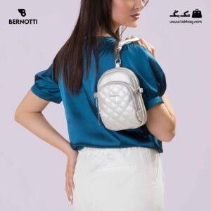Women-ShoulderBag-MobileBag-Bernotti-Brand-TB-6429-Silver-Color-Front-Model کیف کراس بادی کوچک کد TB-6429 برند برنوتی رنگ نقره ای از جلو محصول با مدل ( Bernotti tb-6429 )