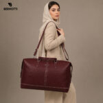 عکس با مدل ساک زنانه از برند برنوتی
